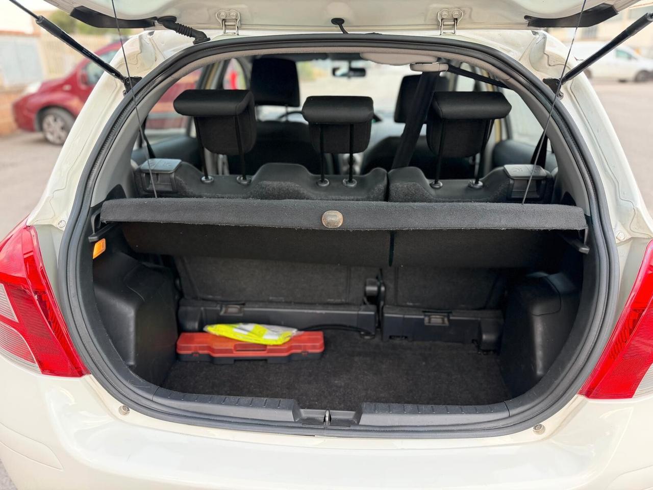 Toyota Yaris 1.0 5 porte Now