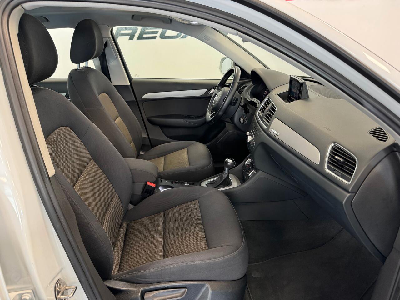 Audi Q3 2.0 TDI quattro S tronic TETTO XENON NAVI