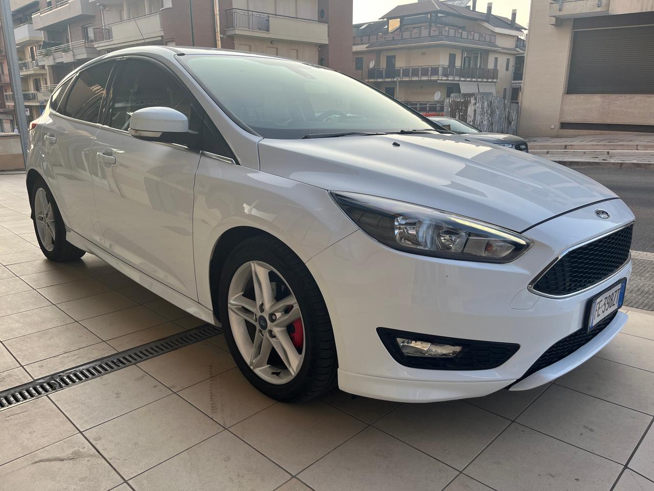 Ford Focus 1.5 TDCi 120 CV ST Line
