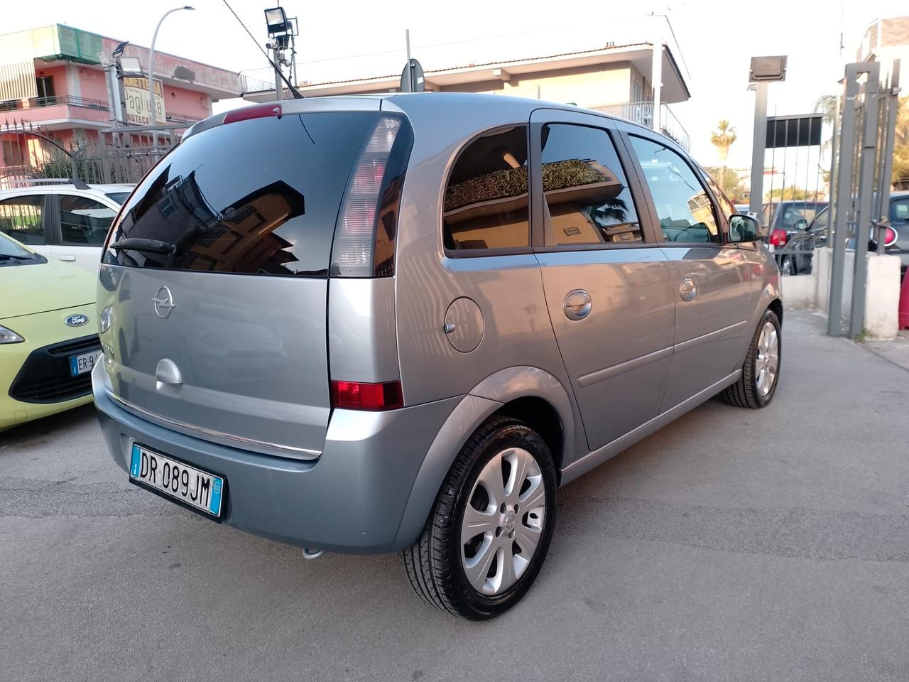 Opel Meriva 1,4 Benzina Allestimento Cosmo