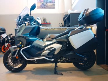 Honda X-ADV 750 travel finanziabile