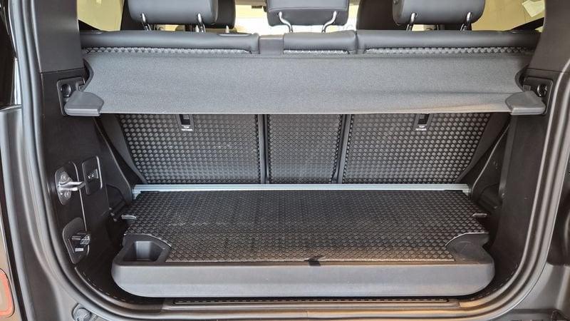 Land Rover Defender D250 AWD Auto 90 X-Dynamic SE