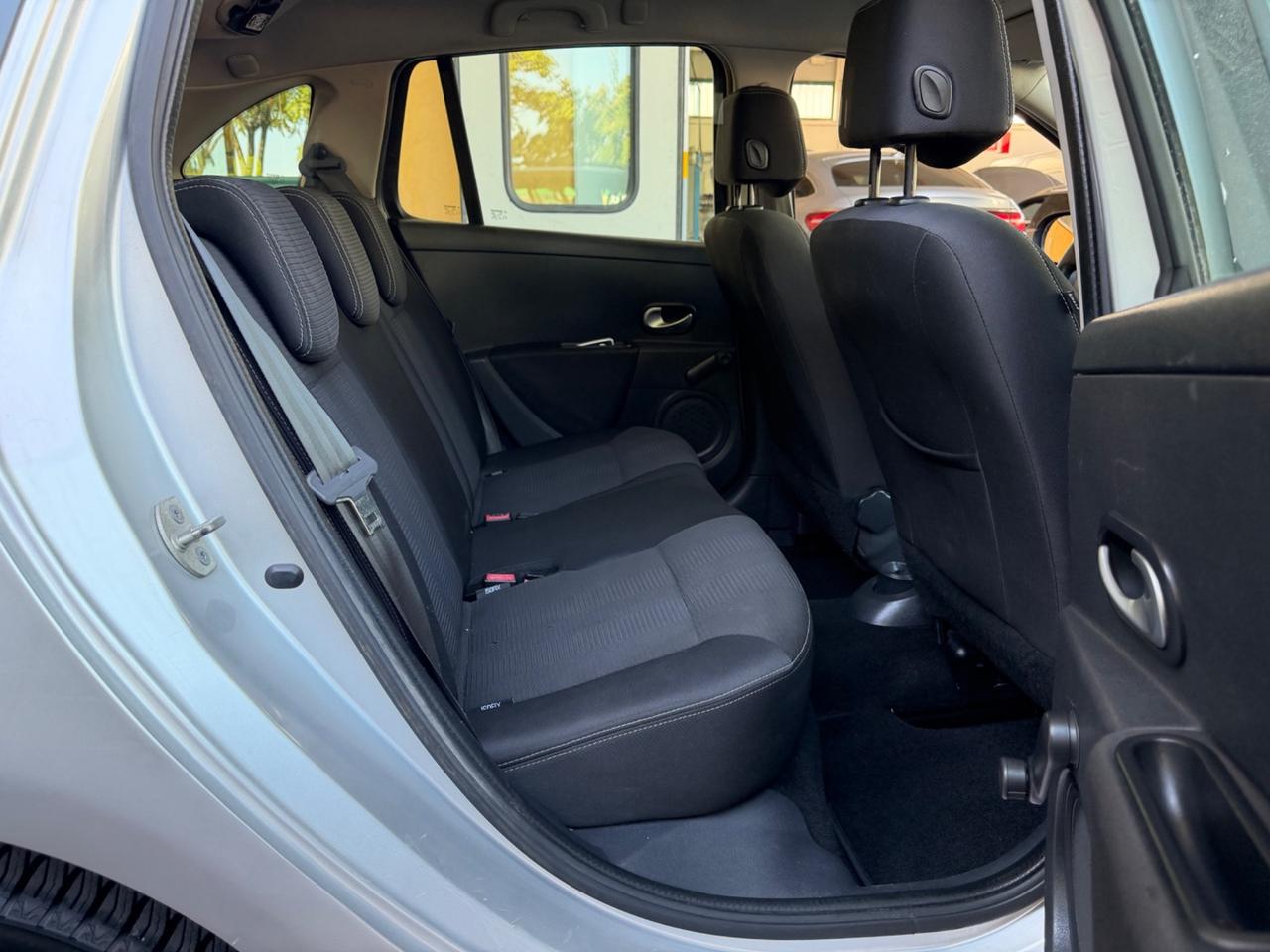 Renault Clio 1.2 16V SporTour Luxe