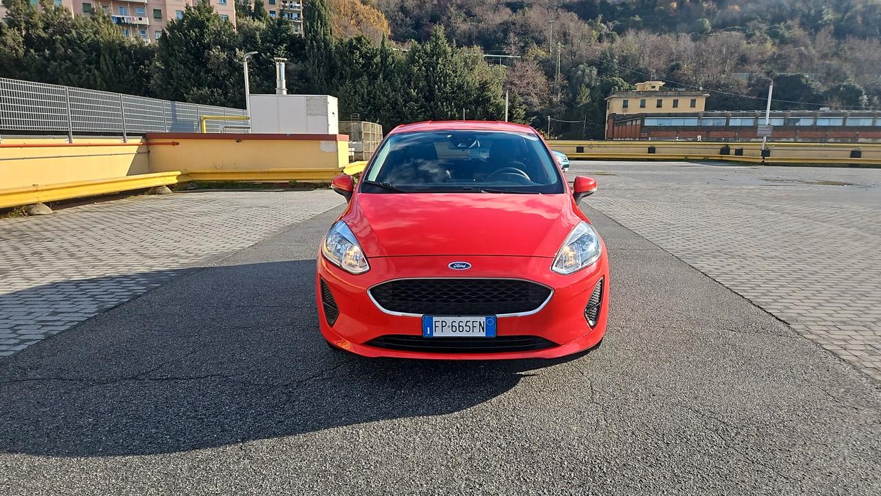 FORD FIESTA 1.5 TDCi VIGNALE – FINE 2018 – NEOPATENTATI – 110.000 KM Proponiamo in vendita Ford Fiesta 7ª serie Vignale, fine 2018, unico proprietario, tenuta in condizioni eccezionali. L’auto è stata curata come un bebè, mantenuta con estrema
