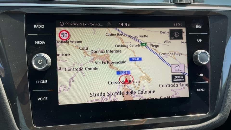Volkswagen Tiguan 1.6 TDI Business Sport - 2017