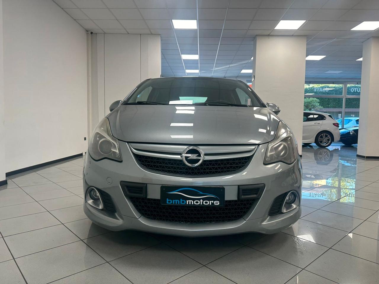 Opel Corsa 1.6 T 192CV 3 porte OPC