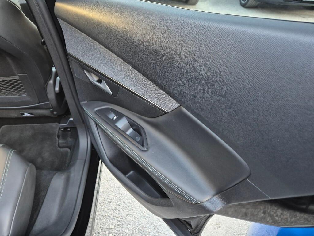 Peugeot 3008 BLUEHDi 130CV ALLURE