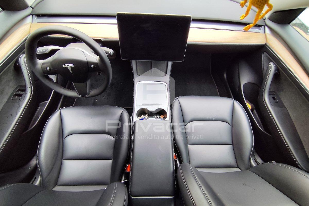 TESLA Model 3 RWD