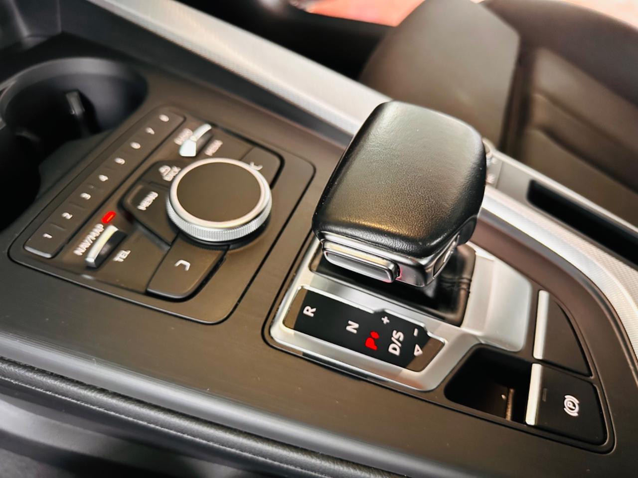 Audi A4 35 TDI 150CV S-Tronic 7Marce F1 S-Line