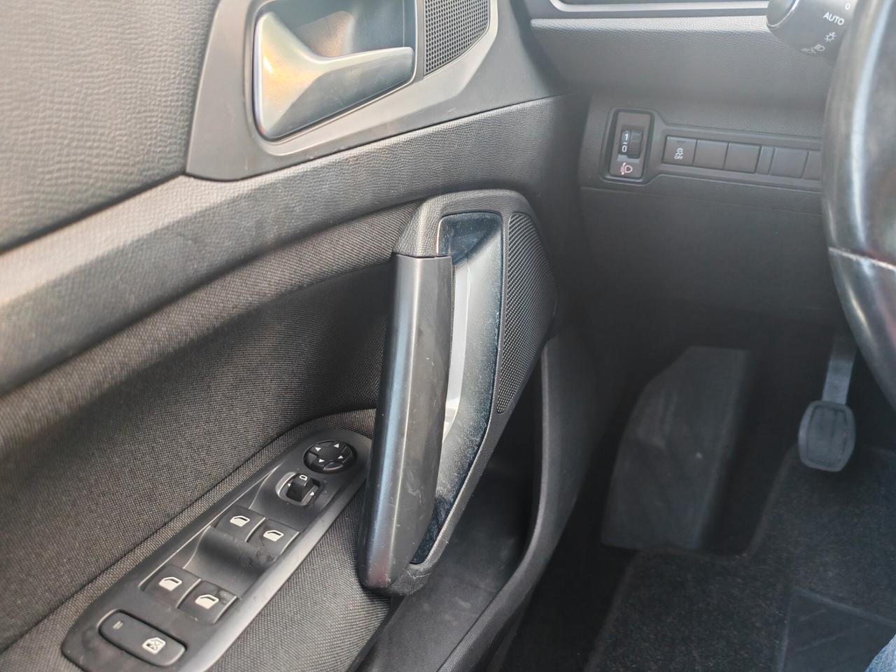 Peugeot 308 1.6 HDi Incidentata/Sinistrata