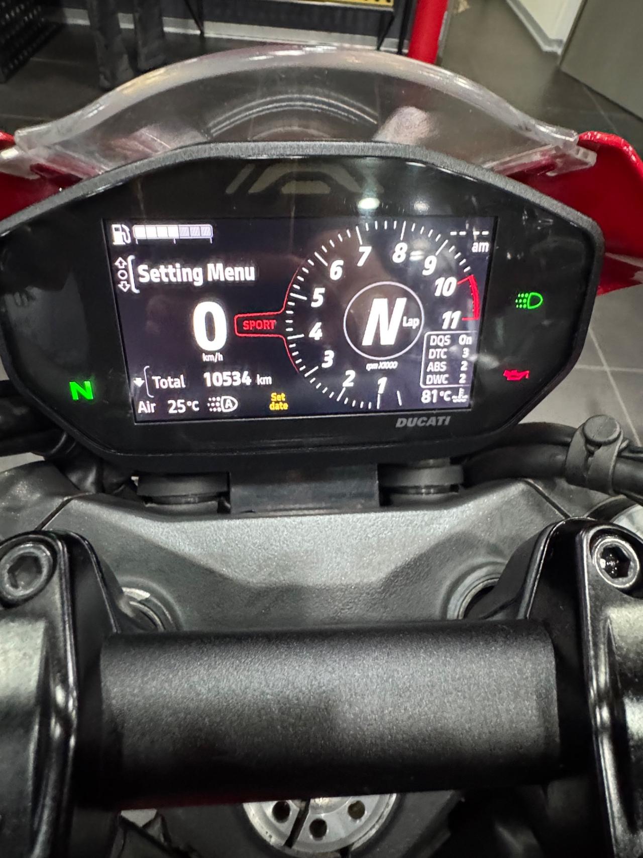 Ducati Monster 937 Plus