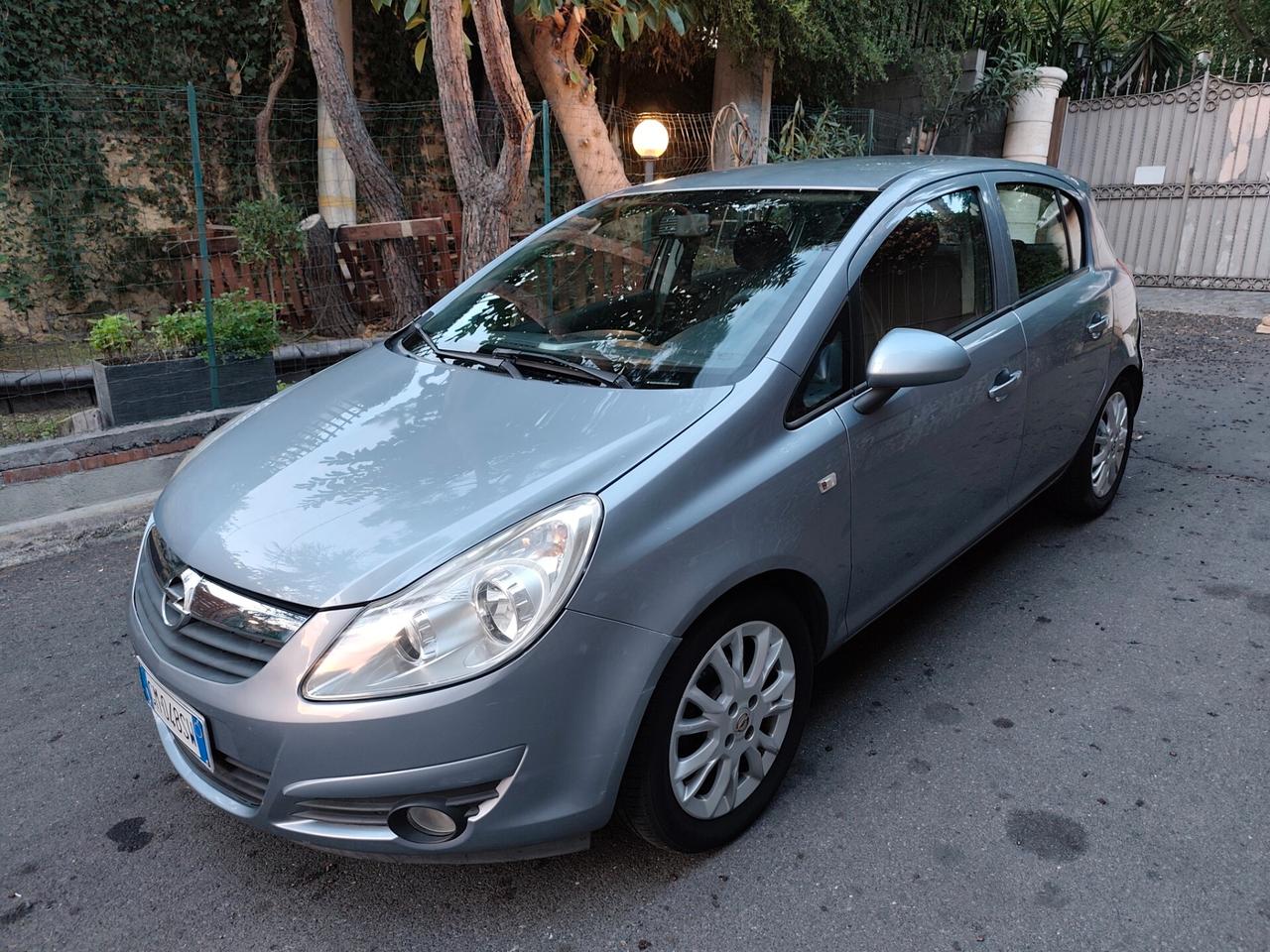 Opel Corsa 1.2 5 porte benzina