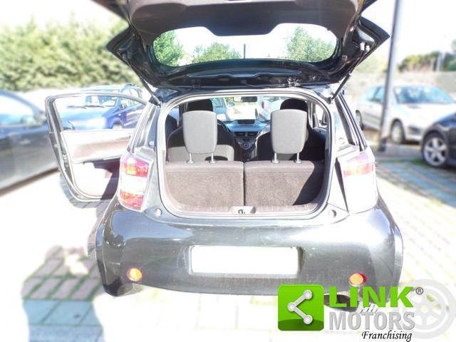 TOYOTA iQ 1.0 serie KGJ10