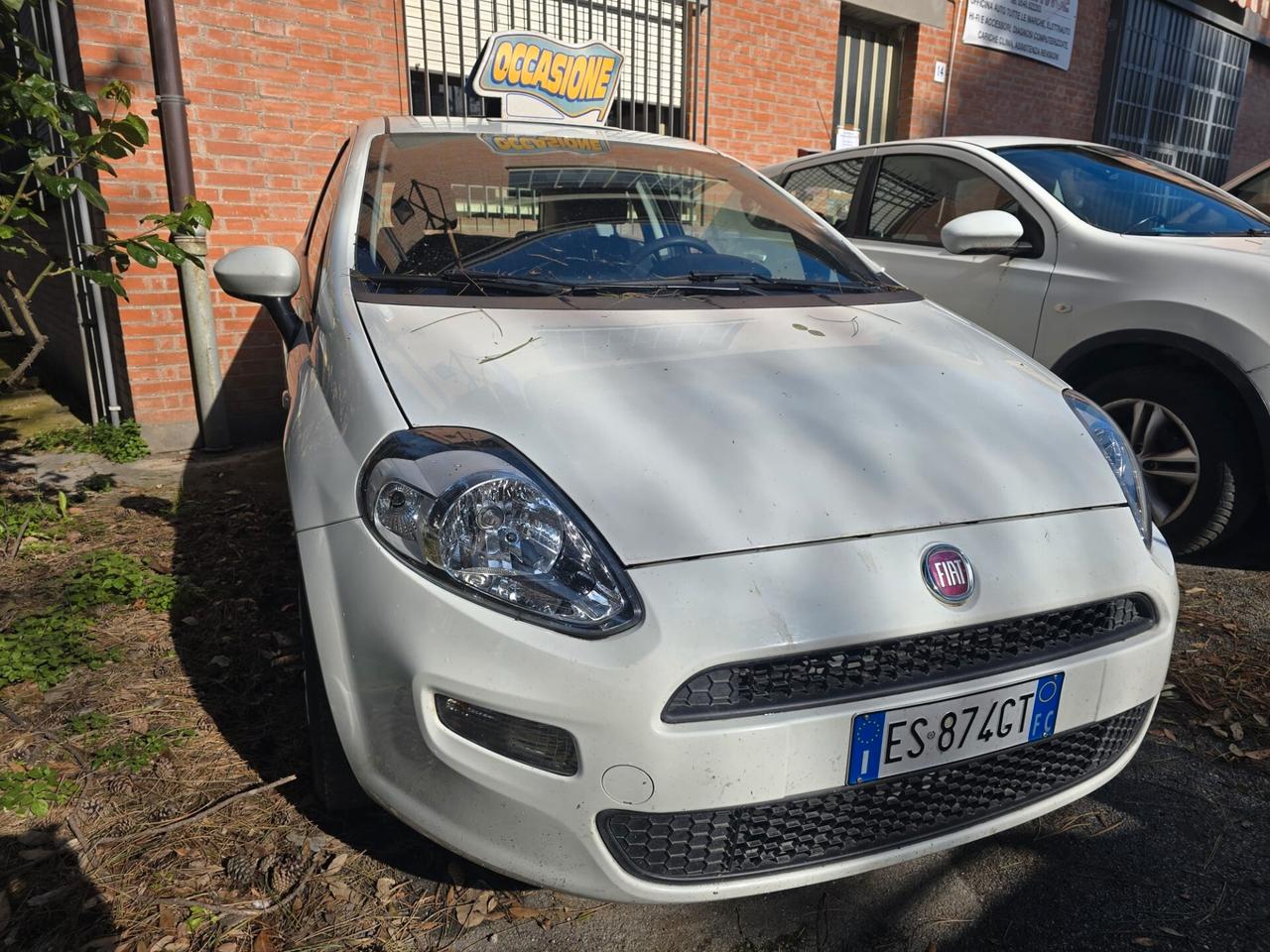 Fiat Punto 1.3 MJT II 75 CV 3 porte Lounge rate da 99,00