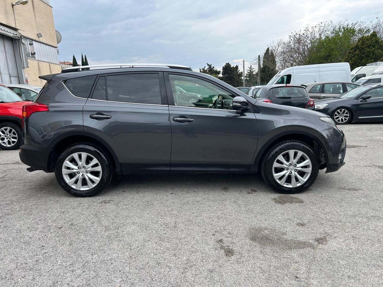 Toyota RAV 4 RAV4 2.0 D-4D 4WD Lounge