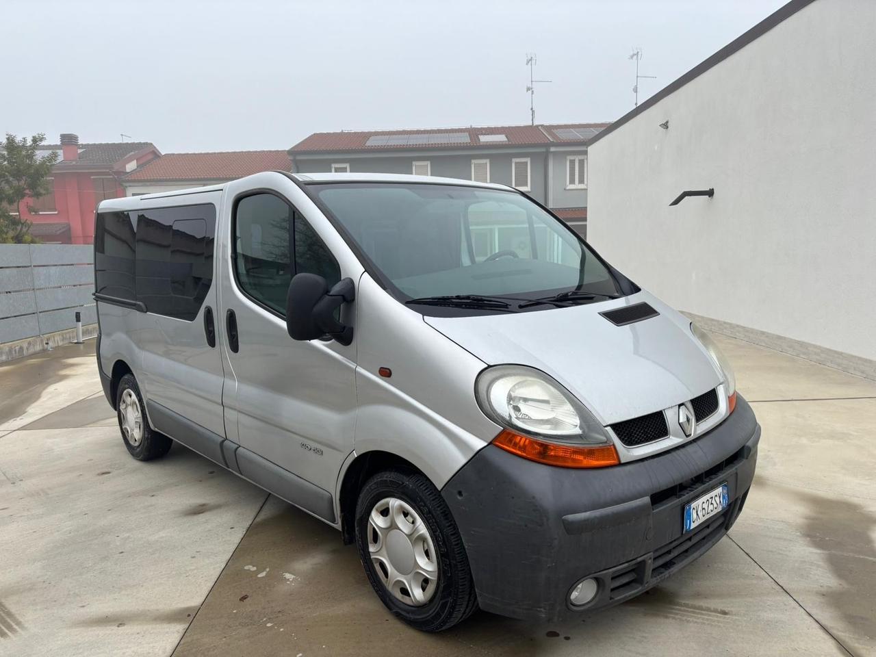 Renault Trafic 6 posti