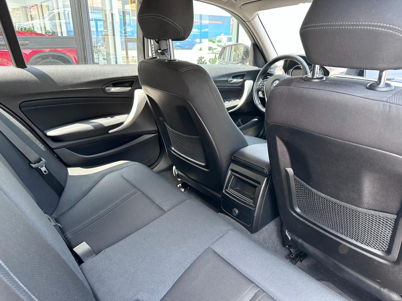 Bmw 118 118d 5p. Urban