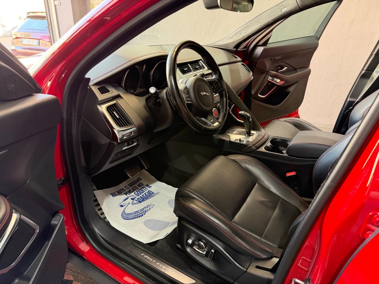 Jaguar E-Pace 2.0D 180 CV AWD AUT. FIRST EDITION