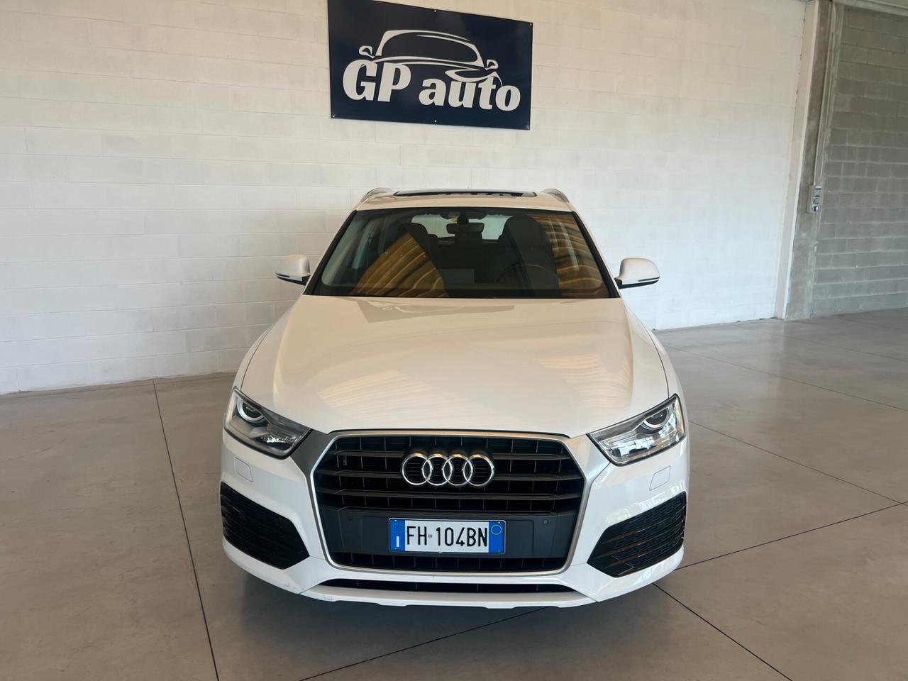 Audi Q3 2.0 TDI 150 CV Sport tetto apribile e panoramico unico proprietario