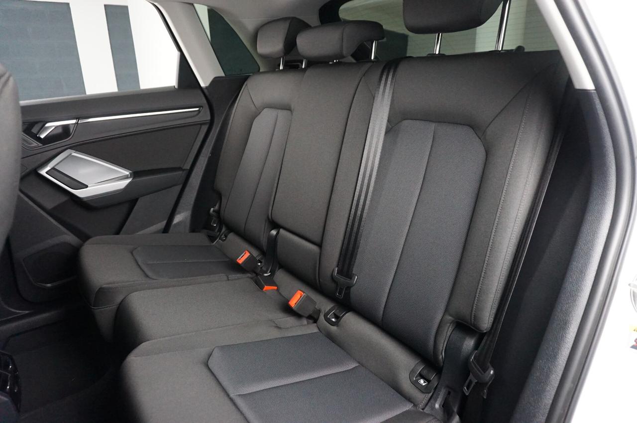 Audi Q3 35 TDI S tronic Business