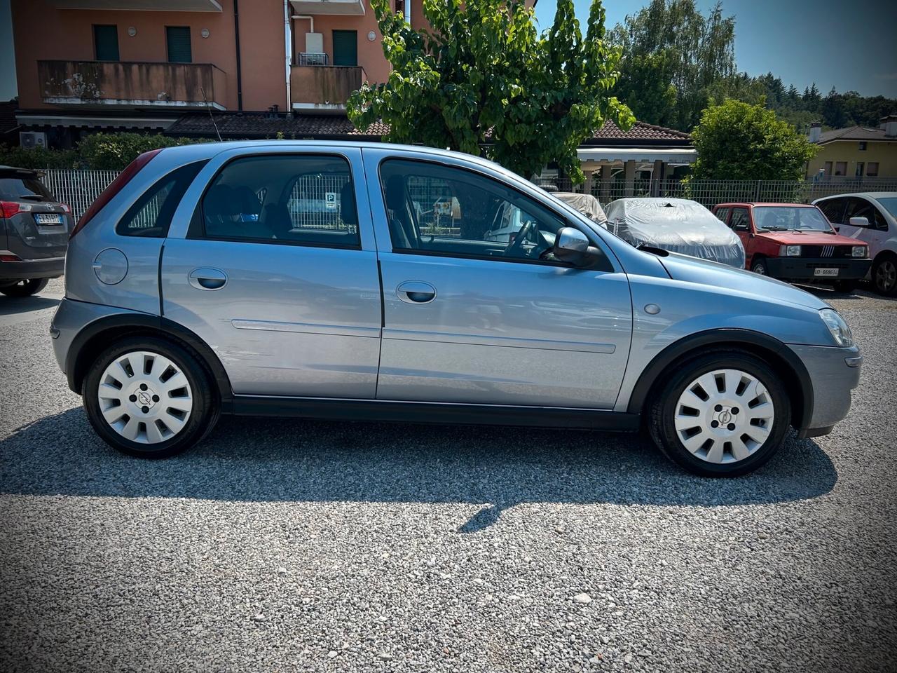 Opel Corsa 1.2 5 porte UNIPROPRIET.-NEOPATENTATI