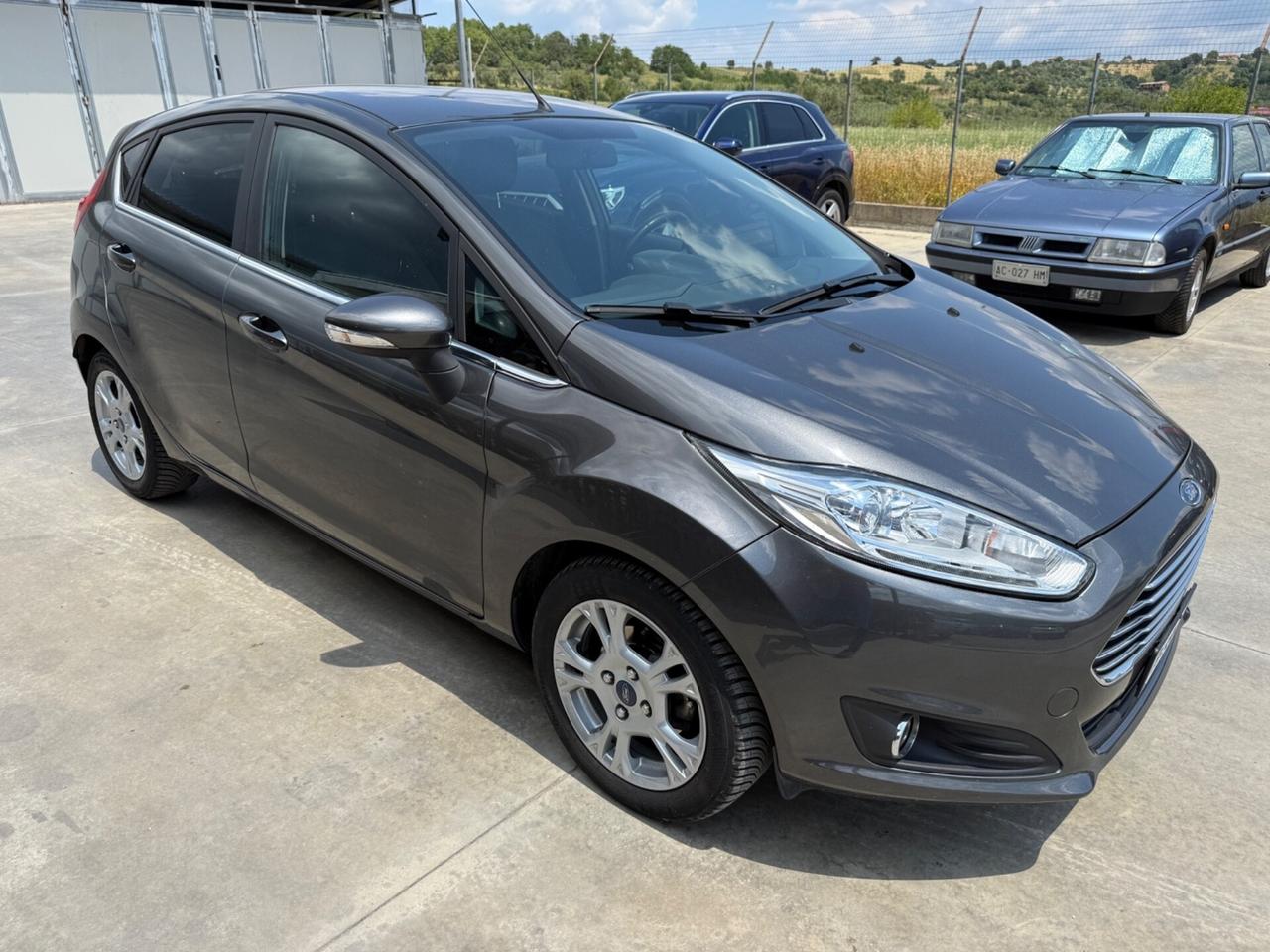 Ford Fiesta 1.5 TDCi 75CV 5 porte Titanium
