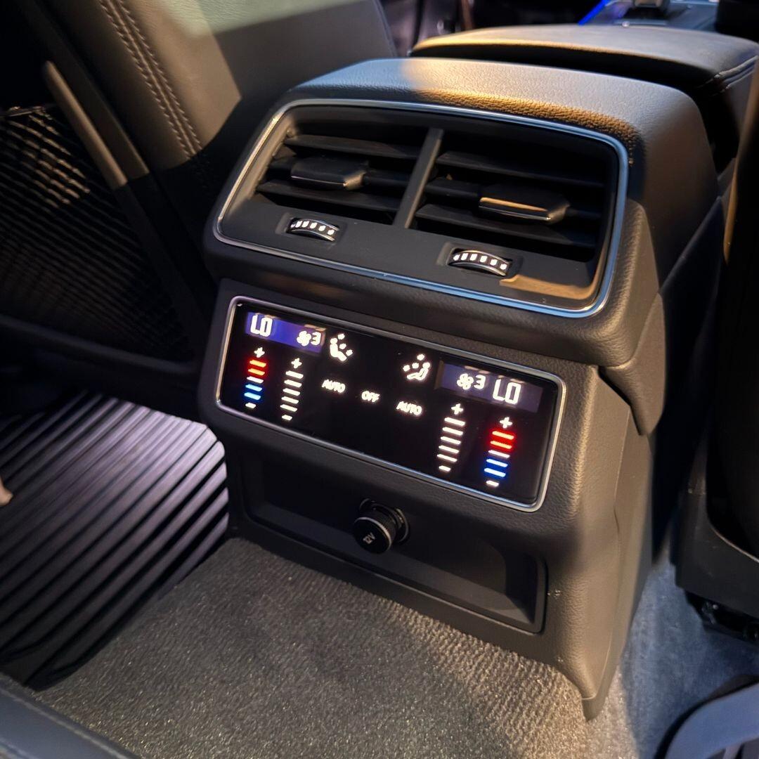 Audi A6 Avant 40 2.0 TDI S tronic S-Line