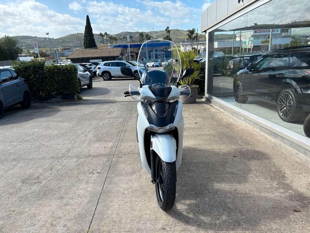Honda SH 350 Nuovo pronto consegna Tuo a solo 65 Euro al mese