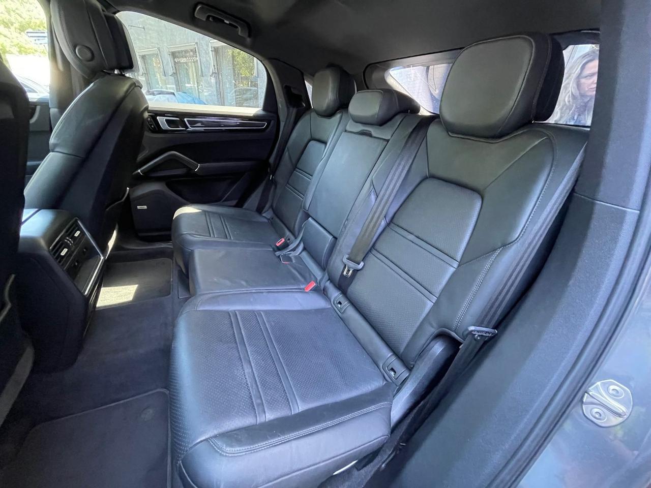 Porsche Cayenne Platinum Edition 3.0 S #6026