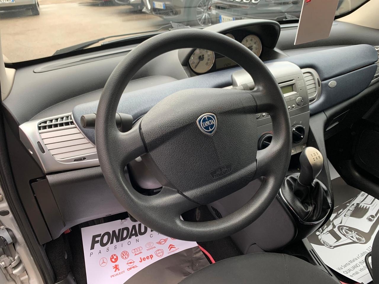 Lancia Ypsilon 1.3 MJT 75 CV Argento