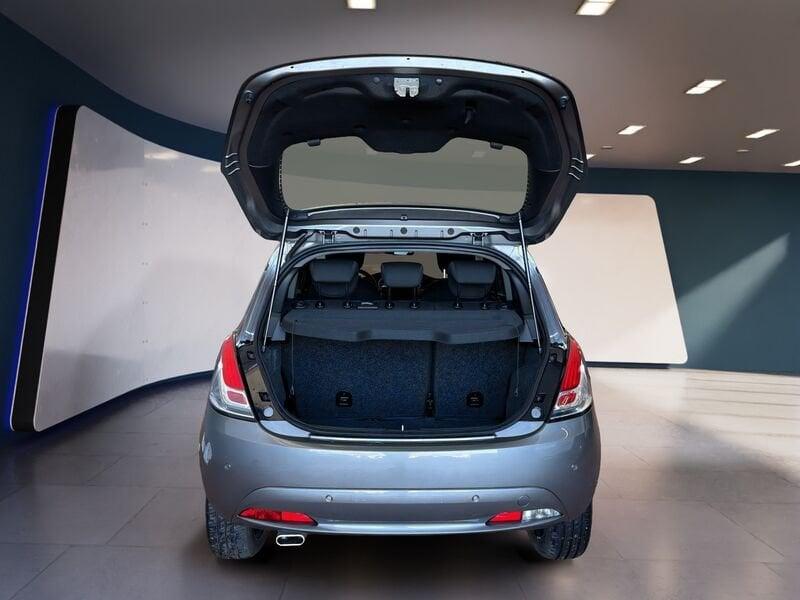 Lancia Ypsilon III 2021 1.0 firefly hybrid Gold s&s 70cv
