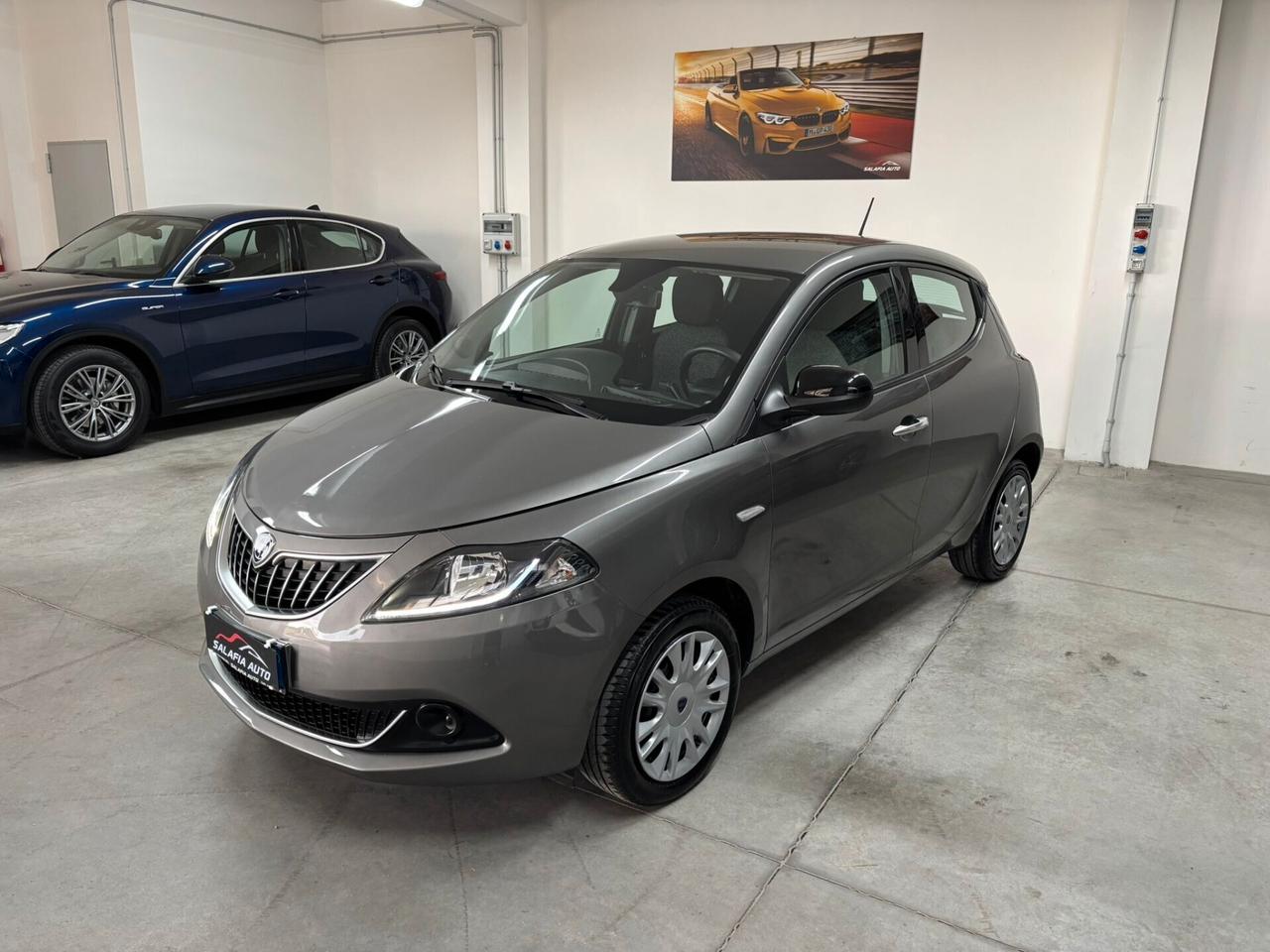 Lancia Ypsilon 1.0 FireFly 5 porte S&S Hybrid Silver Plus