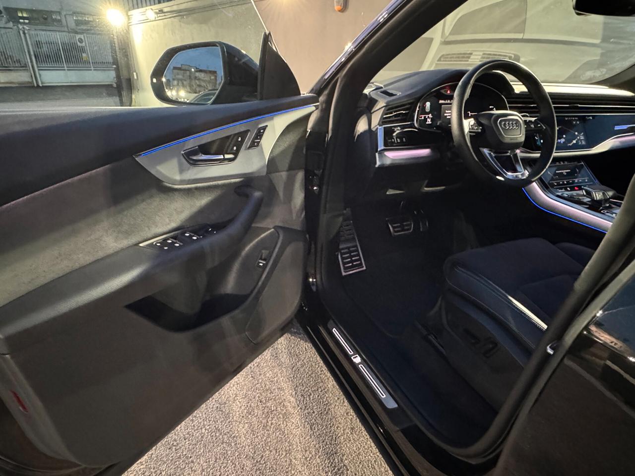 Q8 SUV TDI quattro 210 kW tiptronic S line edition TETTO APRIBILE