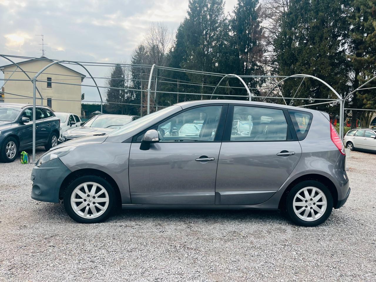 Renault Scenic X-Mod 1.6 Attractive