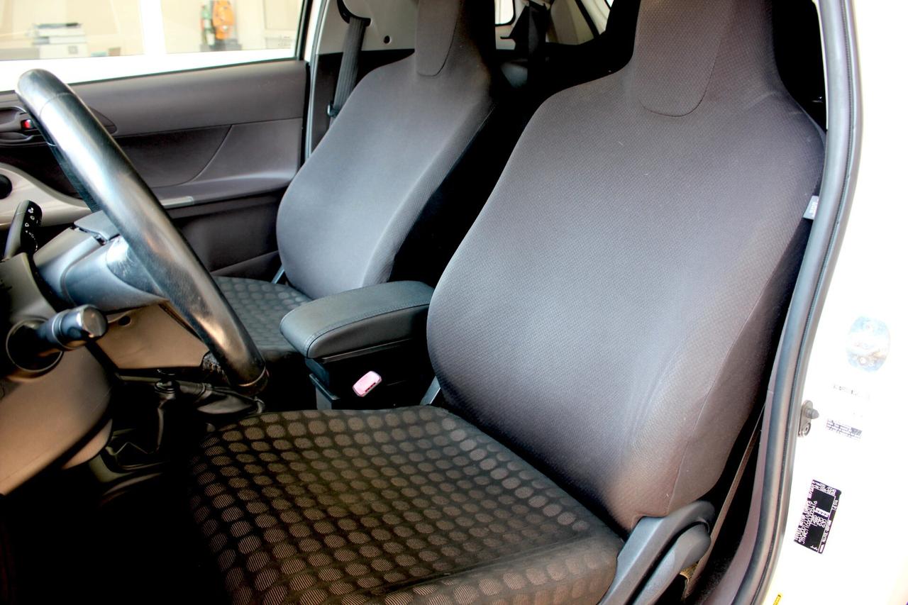Toyota iQ *PREZZO REALE* 1.4 DIESEL 90 CV KM REALI CERTIFICATI GARANZIA 12 MESI NEOPAT OK TAGLIANDAT