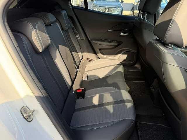 Peugeot 2008 BlueHDi 130 S&S EAT8 Allure Pack