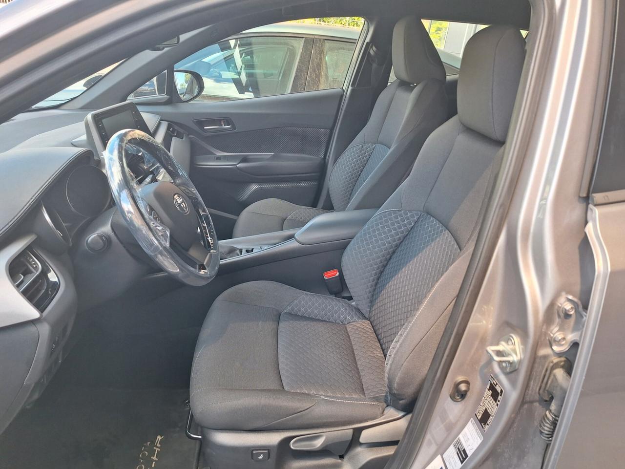 Toyota C-HR 1.8 Hybrid E-CVT Business