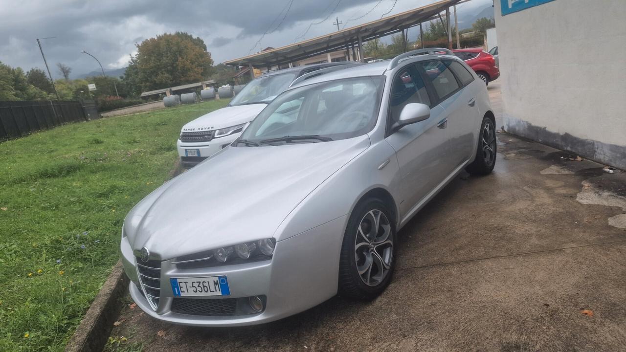 Alfa Romeo 159 1.9 JTDm Sportwagon Distinctive