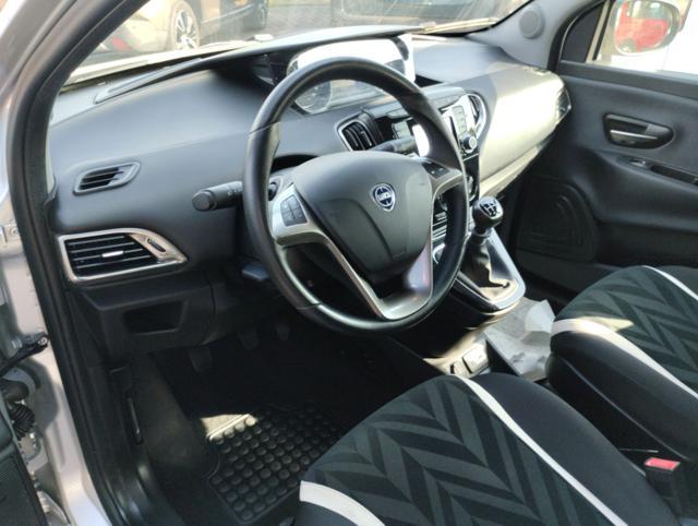 LANCIA Ypsilon 1.2 69 CV 5 porte Gold