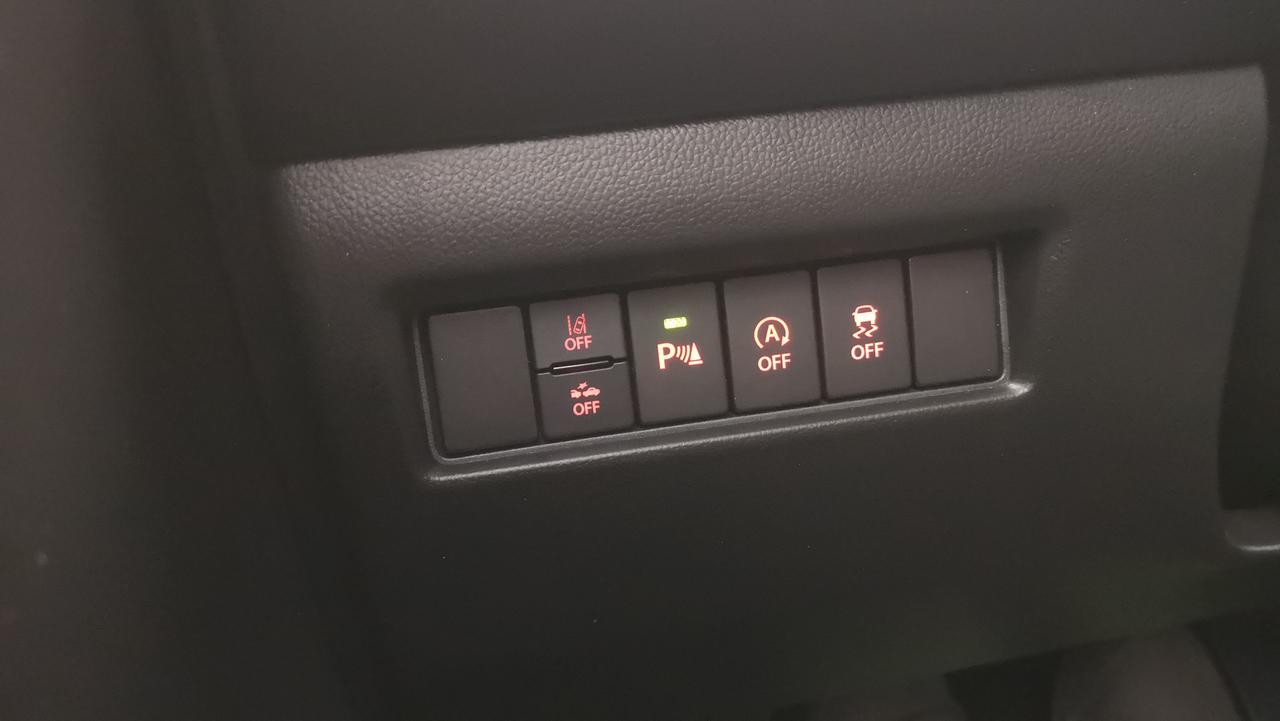 SUZUKI Swift VI 2020 - Swift 1.2h Top 2wd