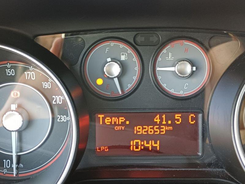FIAT Punto Punto 5p 1.4 Gpl E6 KM CERTIFICATI-GARANZIA