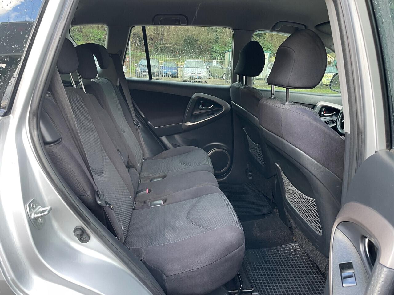 Toyota RAV 4 RAV4 2.2 D-4D 136 CV Luxury