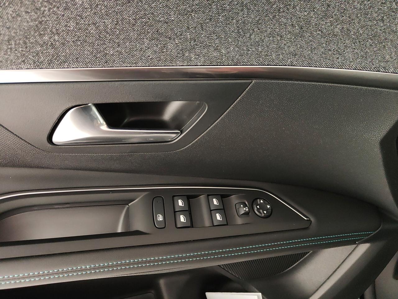 Peugeot 3008 1,6 Hybrid Phev 225cv Allure eat8
