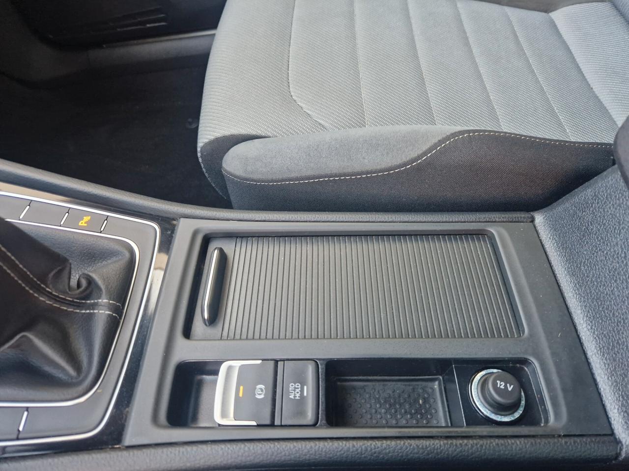 Volkswagen Golf 1.6 TDI 110 CV 5p. Sport Edition BlueMotion R-Line