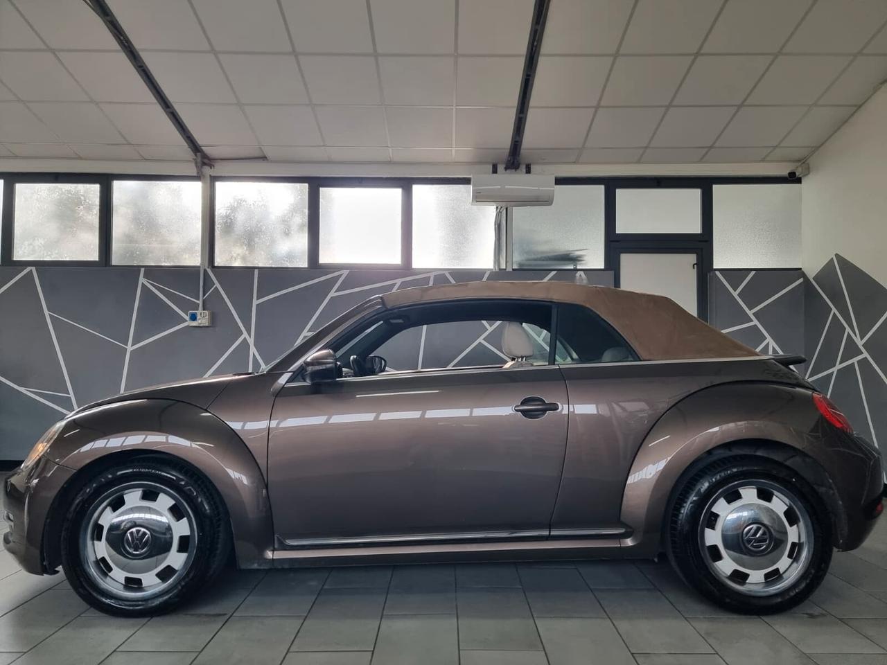 Volkswagen Maggiolino Cabrio 2.0 TDI Design NEOPATENTATI