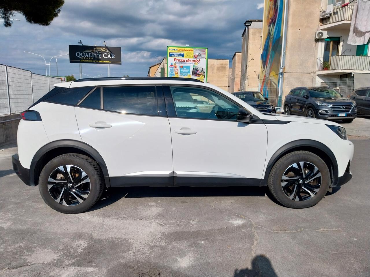 PEUGEOT 2008 1.2 BENZINA ALLURE 2022