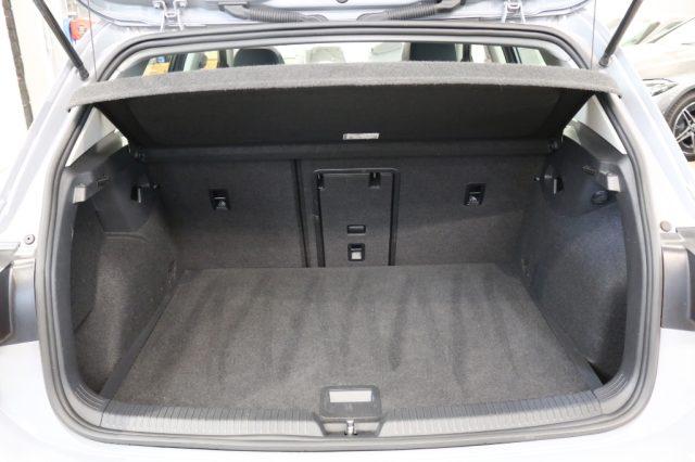 VOLKSWAGEN Golf 1.5 eTSI 150 CV EVO ACT DSG Style