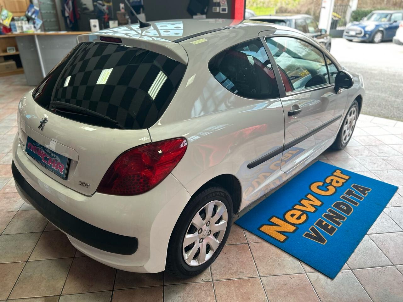 Peugeot 207 hdi 3p - van