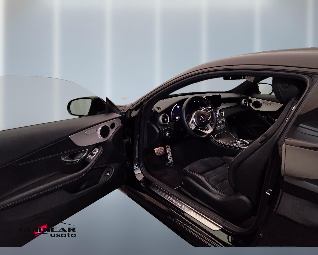 Mercedes-Benz Classe C-C205 2018 Coupe - C Coupe 220 d Premium auto