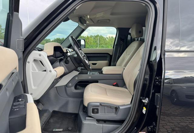 LAND ROVER Defender 110 3.0D I6 200 CV AWD.-- AUTOCARRO --